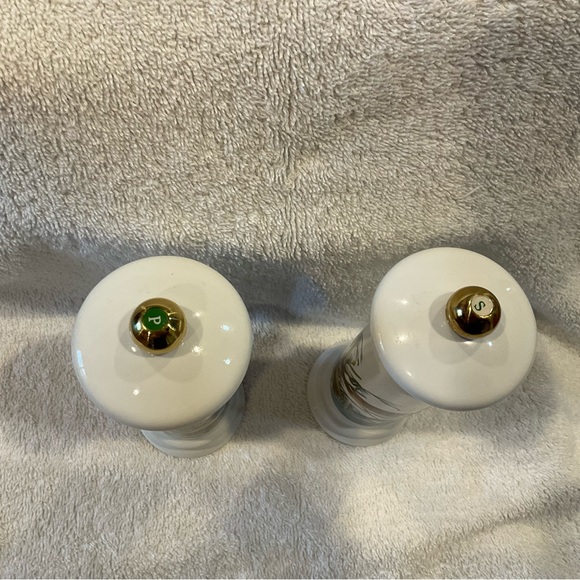 Birds of Britain Salt and Pepper Grinders - Picture 2 of 6